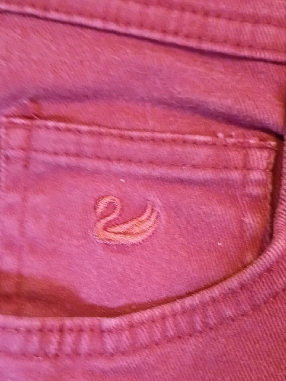 Gloria Vanderbilt Vintage High Waisted Tapered -Rise Women's Jeans in Berry Pink - Picture 3 of 5